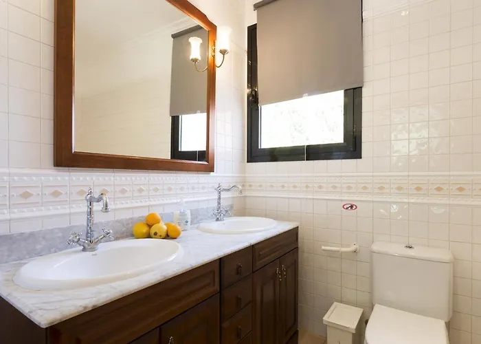 Willa Aguait Ii - With Private Mountain Path-beach Approx 5 Min Walking Beach,property Belong Puerto And Pollensa